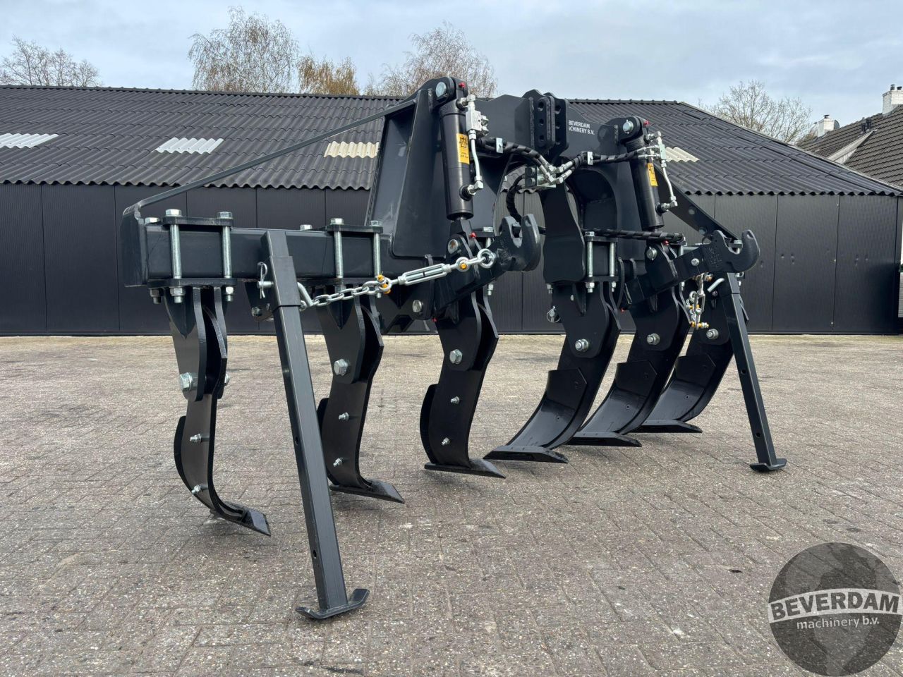 Agroland TPC 300 diepwoeler met hef