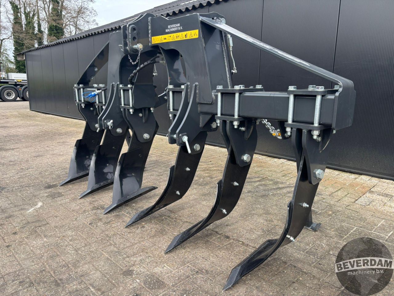 Agroland TPC 300 diepwoeler met hef