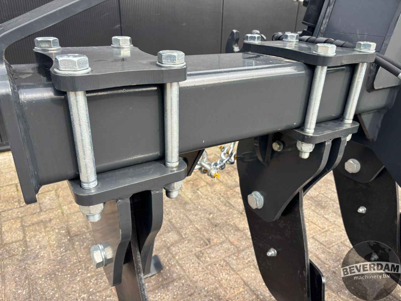 Agroland TPC 300 diepwoeler met hef