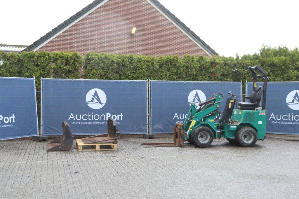 Wheel Loader SHERPA 200 Diesel 2015 with Bucket