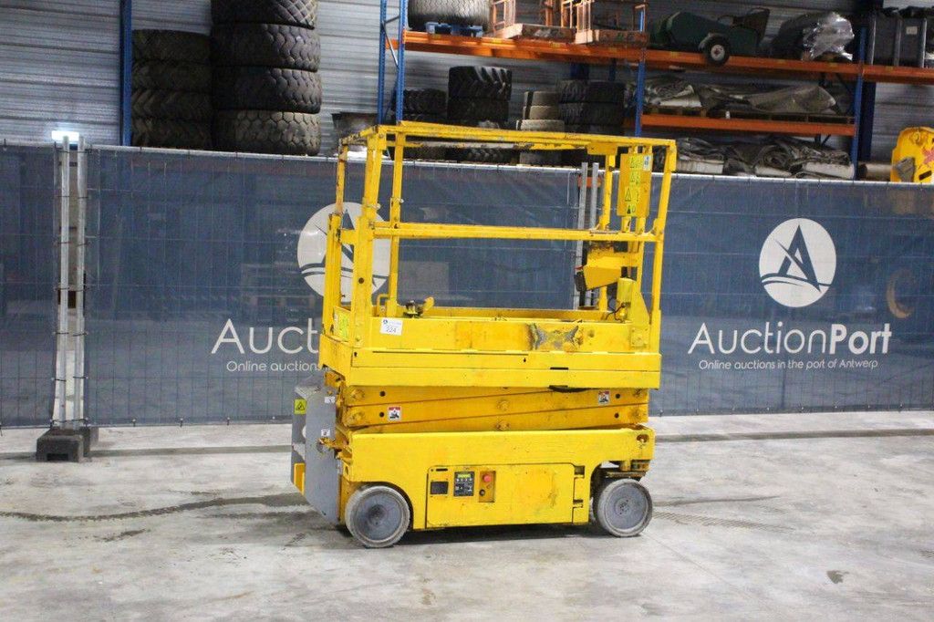 Scissor lift Genie GS-1532 Electric 6.57m 2012