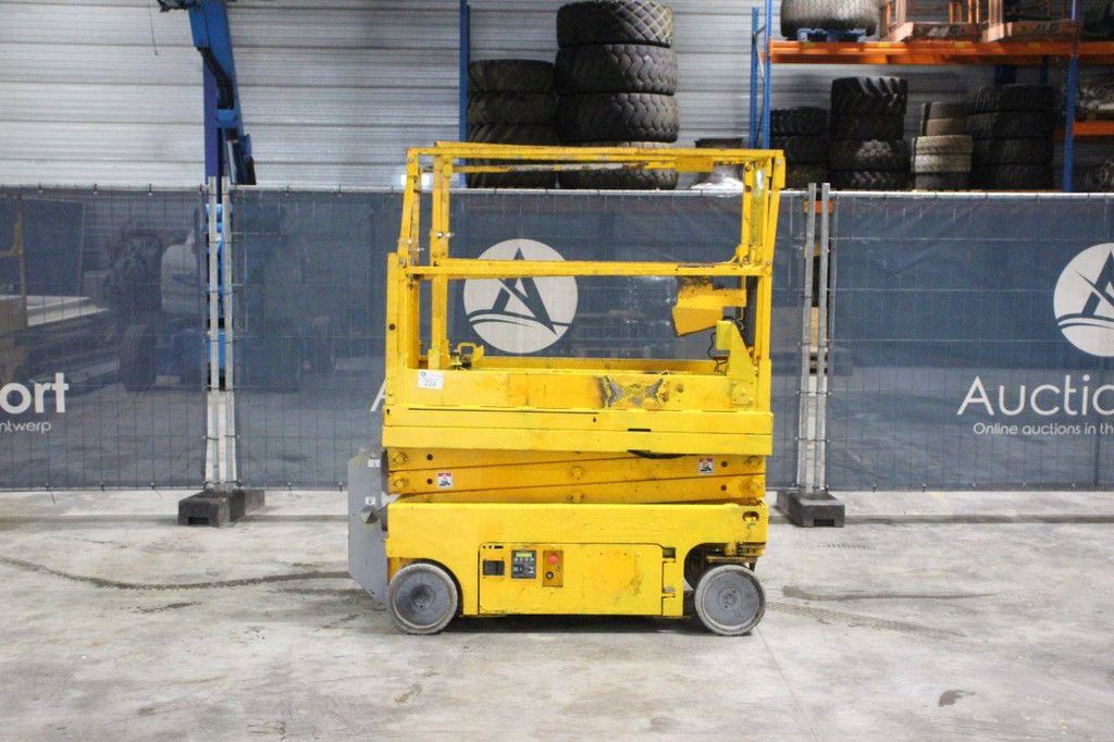 Scissor lift Genie GS-1532 Electric 6.57m 2012