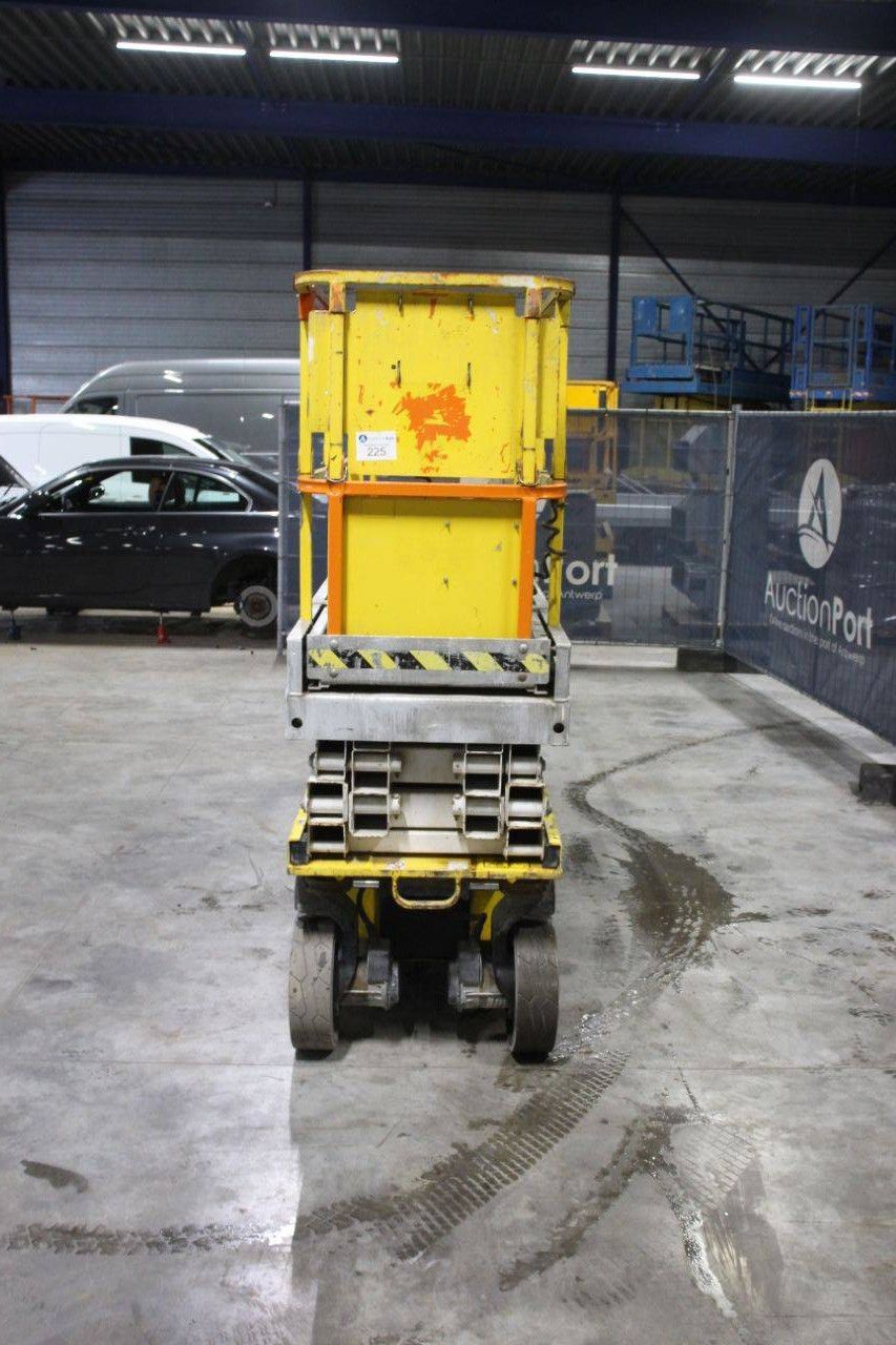 Scherenbühne JLG 2030ES Elektrisch 8,10 m 2010