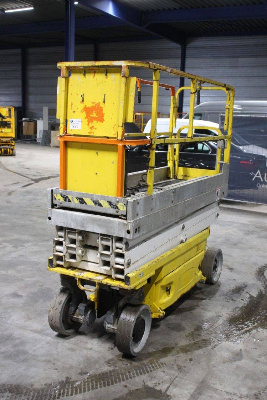 Scherenbühne JLG 2030ES Elektrisch 8,10 m 2010