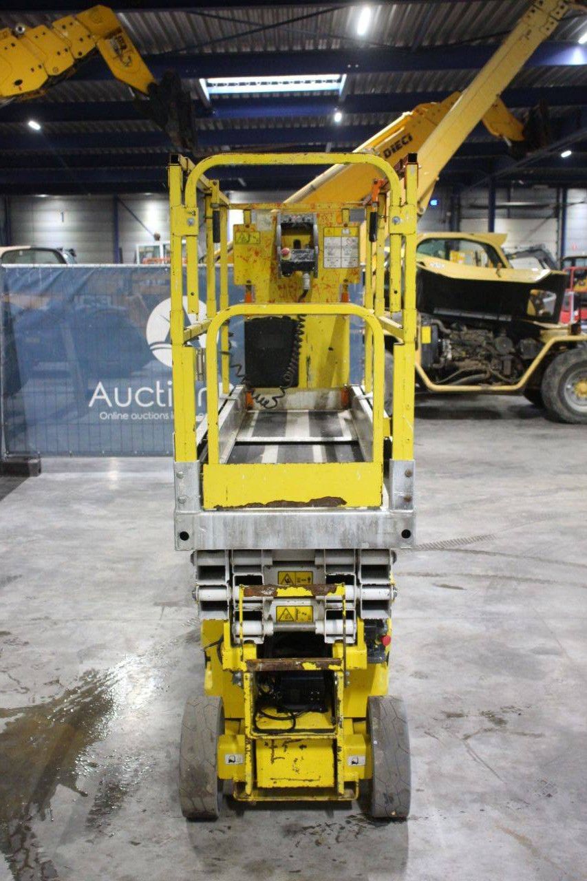 Scherenbühne JLG 2030ES Elektrisch 8,10 m 2010