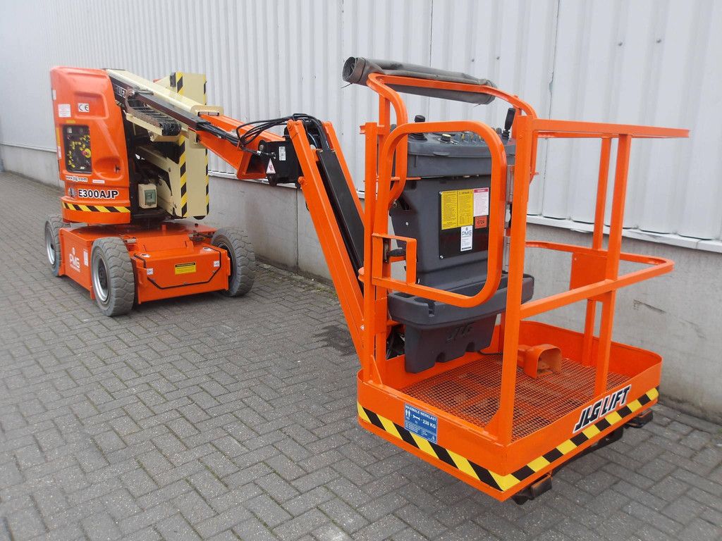 JLG E300AJP Articulated Boom Lift 11.19m Electric 2014