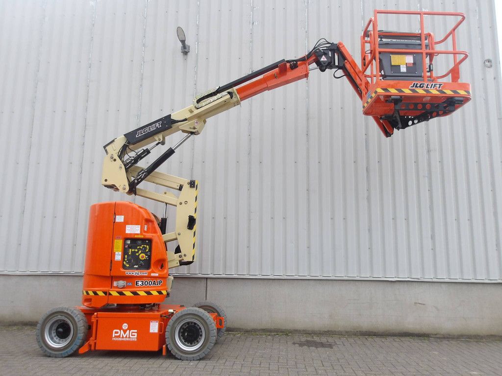 JLG E300AJP Articulated Boom Lift 11.19m Electric 2014