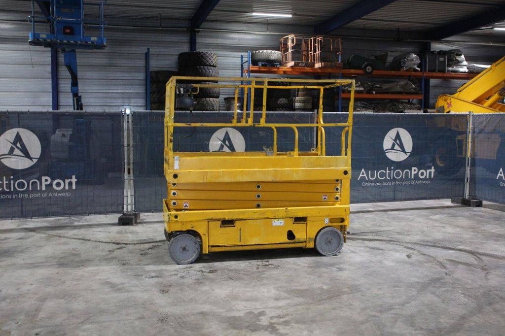 Scherenarbeitsbühne Haulotte COMPACT 10 Electric 10m 2012