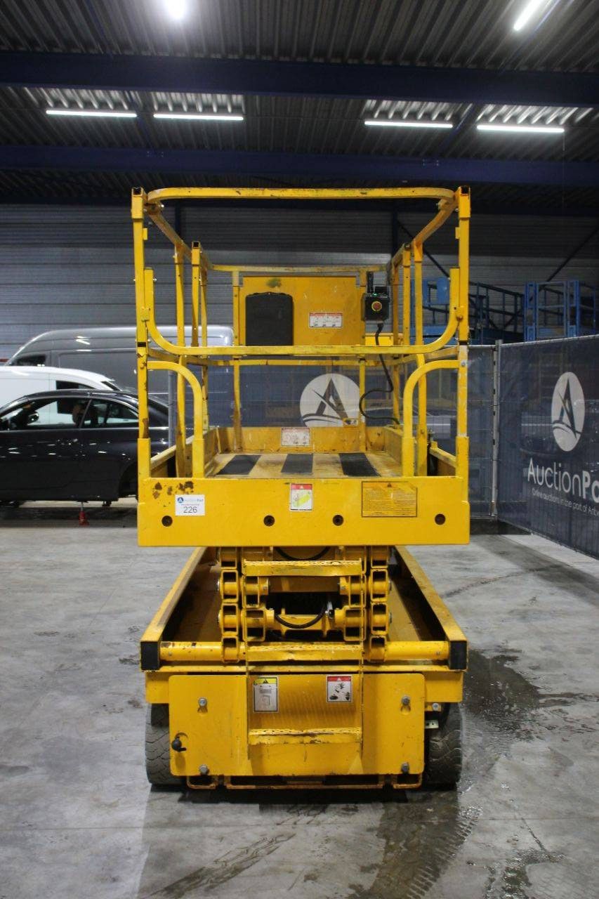 Scherenarbeitsbühne Haulotte COMPACT 10 Electric 10m 2012