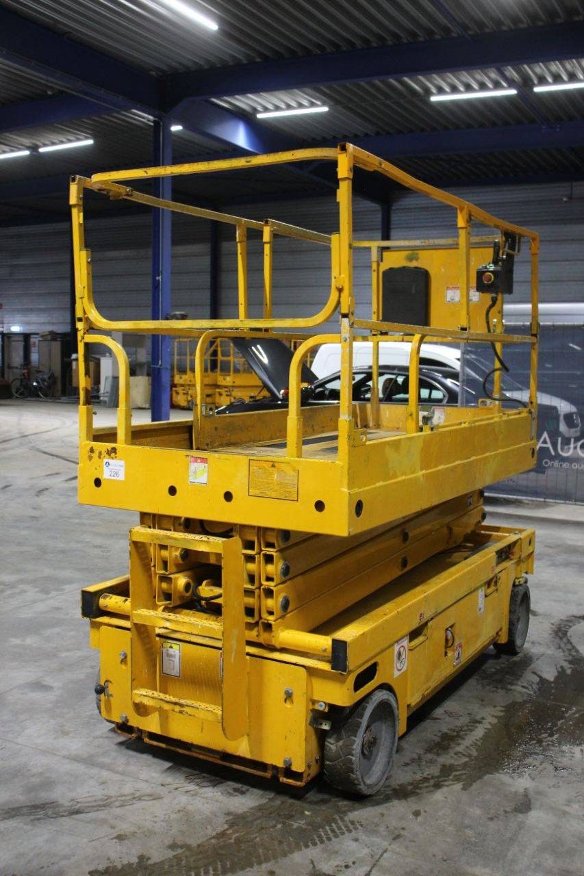 Scherenarbeitsbühne Haulotte COMPACT 10 Electric 10m 2012