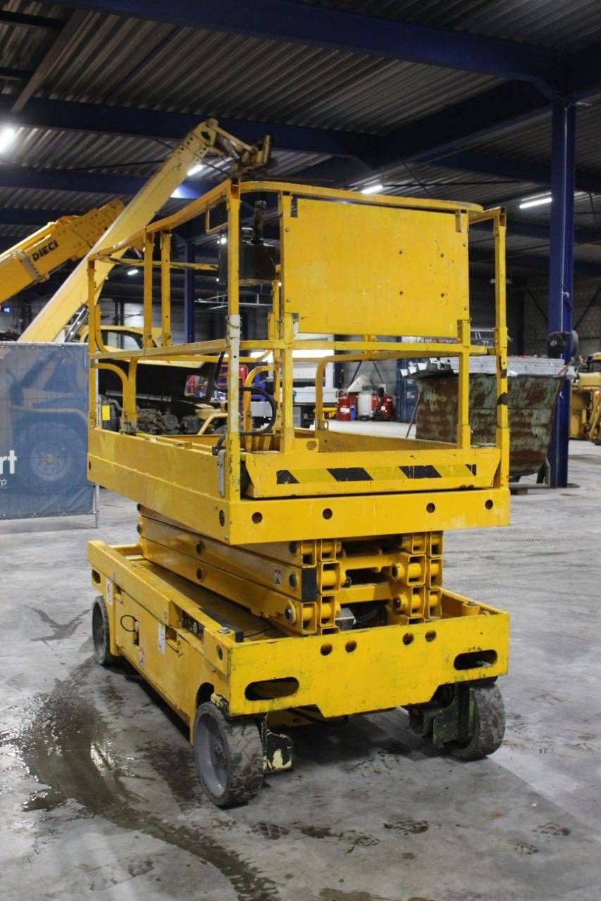 Scherenarbeitsbühne Haulotte COMPACT 10 Electric 10m 2012