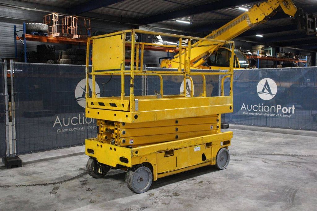 Scherenarbeitsbühne Haulotte COMPACT 10 Electric 10m 2012