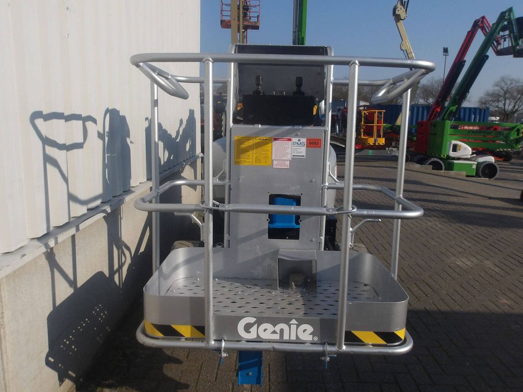 Genie Z-33/18 Gelenkteleskoparbeitsbühne 12 m elektrisch 2015