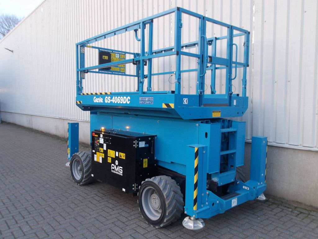 Scissor lift Genie GS-4069DC 14.12m Diesel 2024