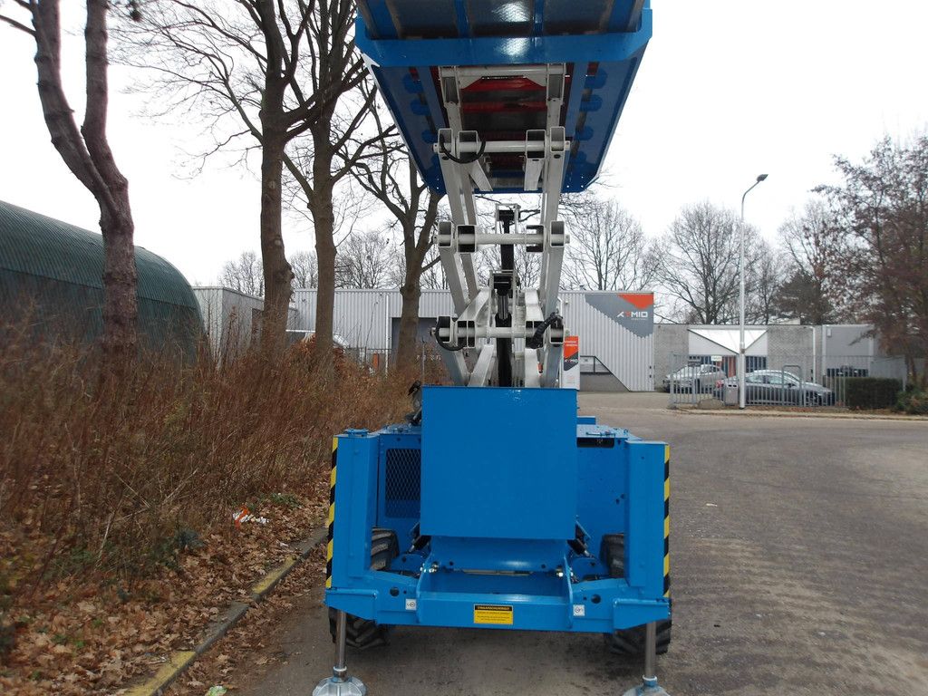 Rough Terrain Scissor Lift Genie GS-4069RT 14.3m Diesel 2017