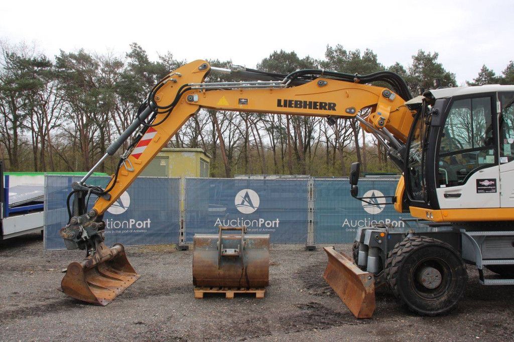 Liebherr A 914 Compact Litronic Diesel Wheel Excavator 2017