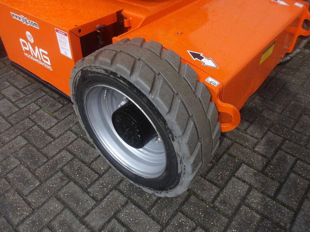 Kniktelescoophoogwerker JLG E400AJPN 14.19m Elektrisch 2014