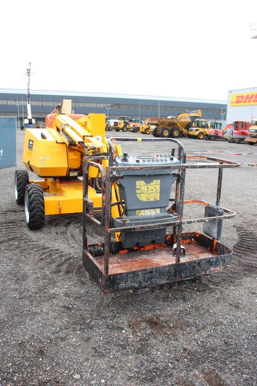 Articulating boom lift JLG 340AJ 12.33m Diesel