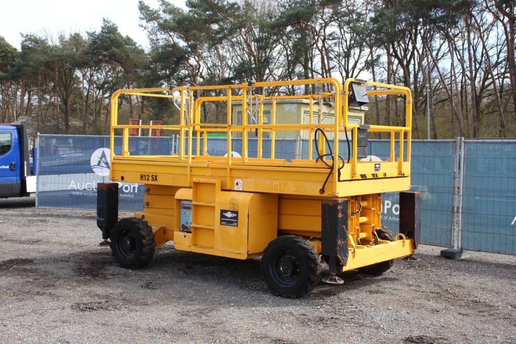 Scherenarbeitsbühne Haulotte H12 SX Diesel 12m 2015