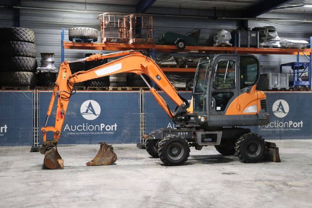 Doosan DX55WK Diesel-Mobilbagger 42,4 kW 2015
