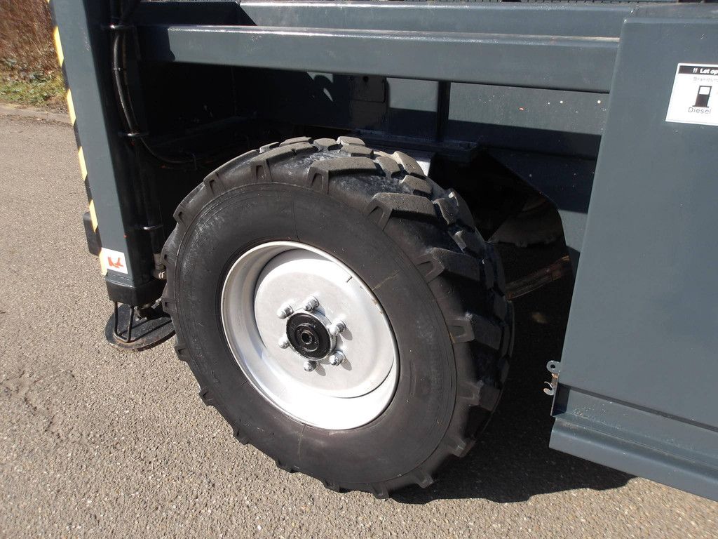 Scherenarbeitsbühne JLG 210-25 23m Diesel 2012