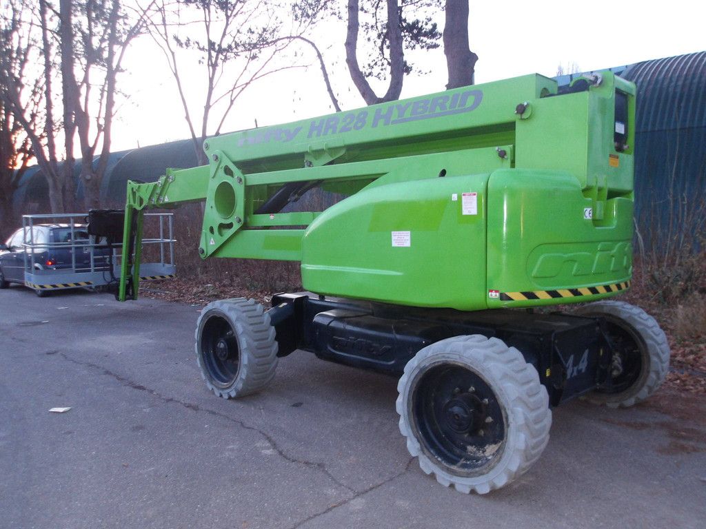 Nifty HR28HYB Hybrid-Gelenkteleskoparbeitsbühne 28 m 2019