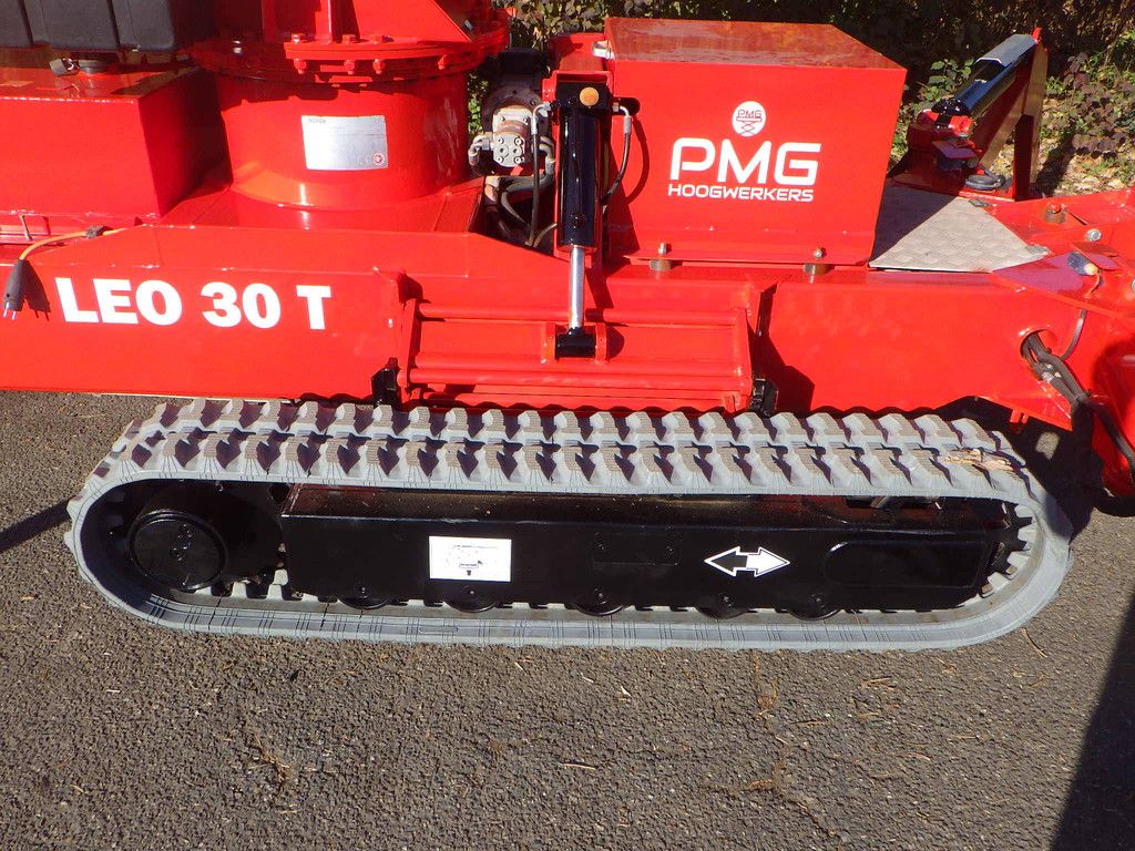 Tracked aerial work platform Teupen Leo30T Bi-energy 30m 2015