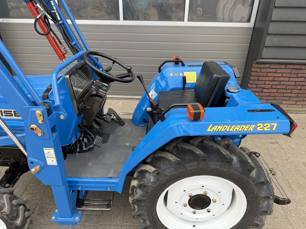 Iseki TA227 4WD 25 PK minitractor met frontlader / voorlader