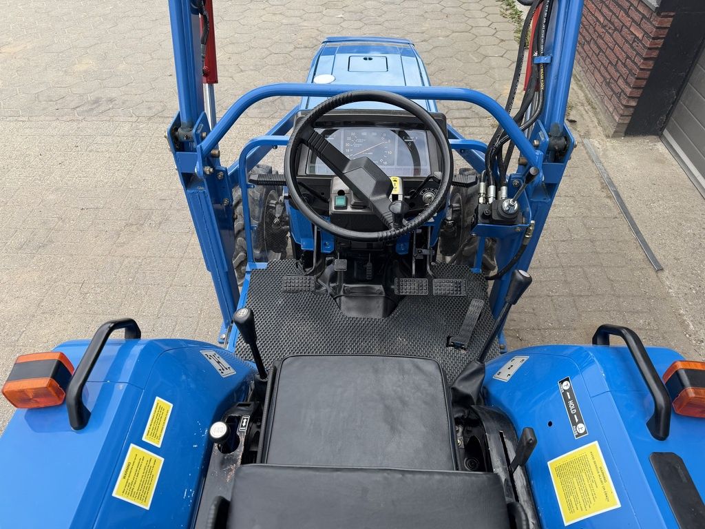 Iseki TA227 4WD 25 PK minitractor met frontlader / voorlader