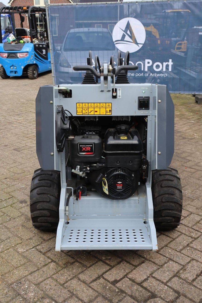 Skid steer loader CMH HT320 Petrol 13.5 hp 2025