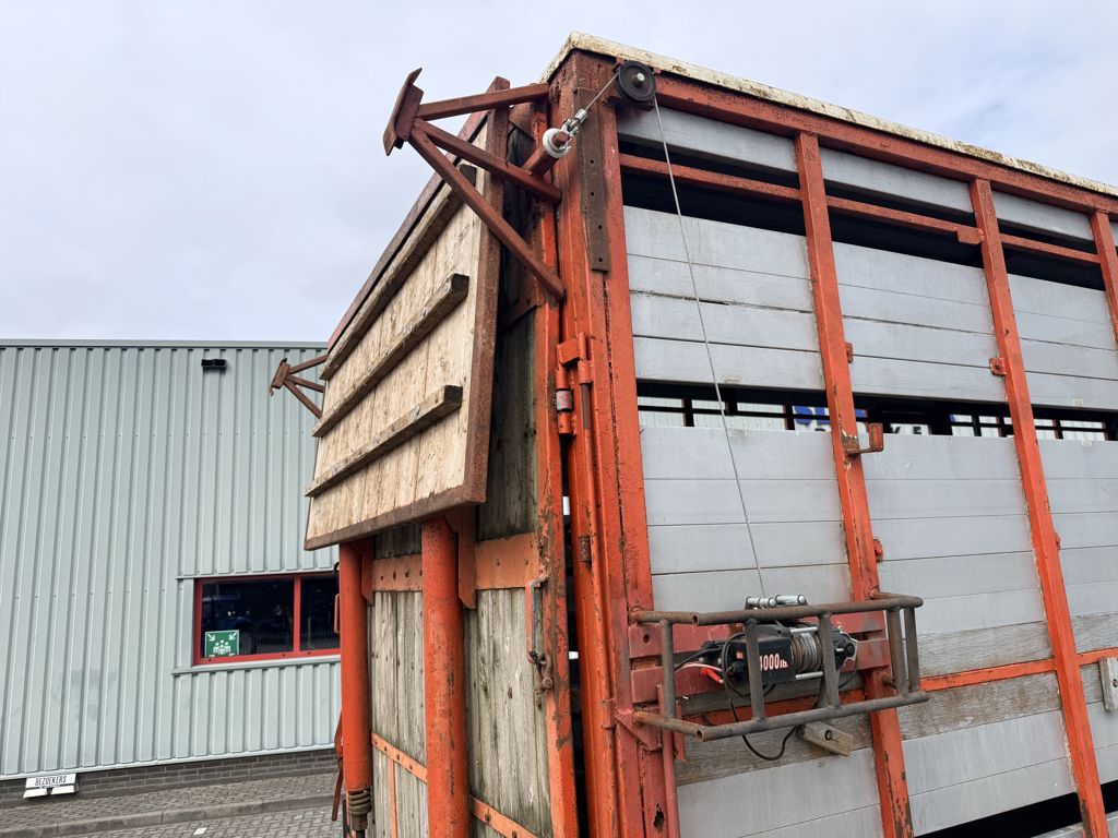 Onbekend 4-Wielige Veewagen