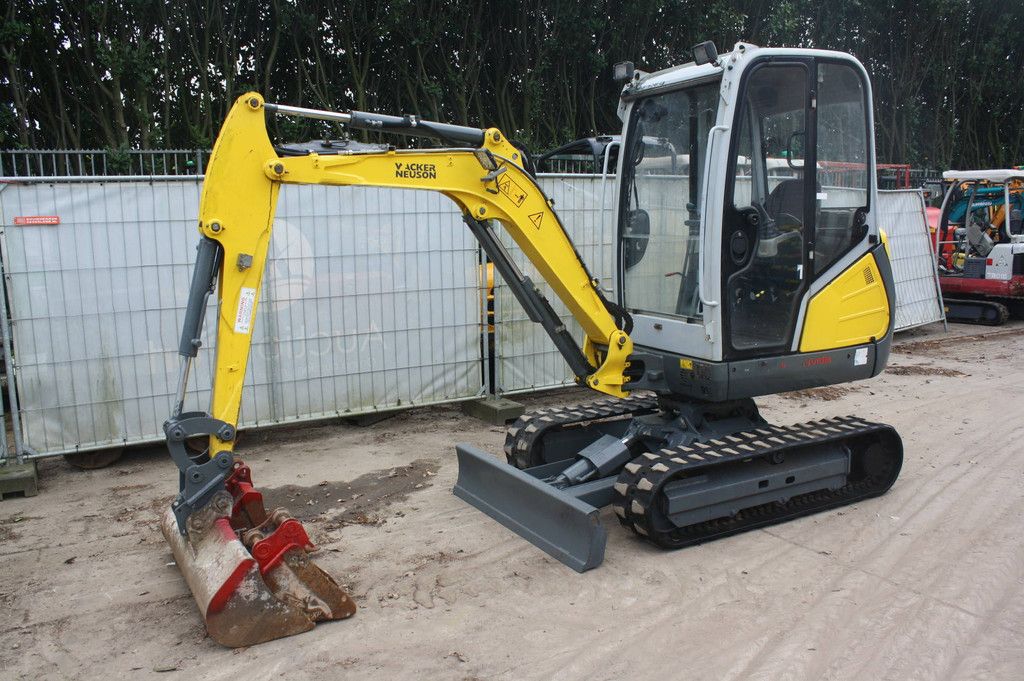 Mini excavator Wacker Neuson ET24 Diesel 2016