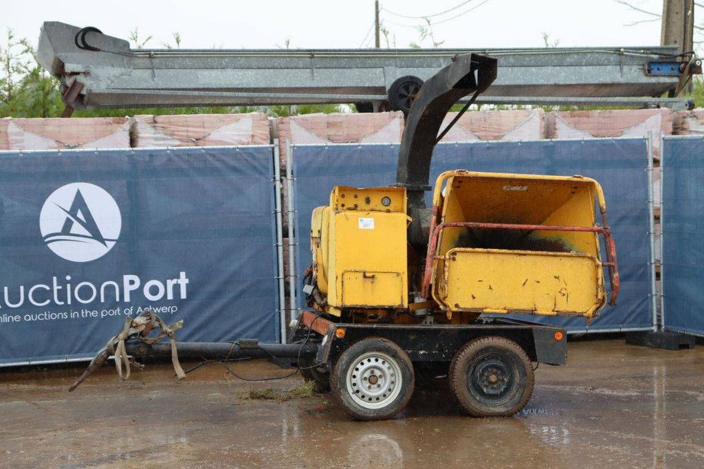 Schliesing Wood Chipper