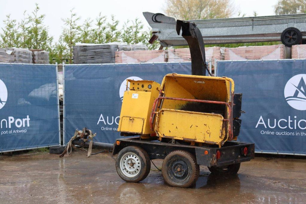 Schliesing Wood Chipper