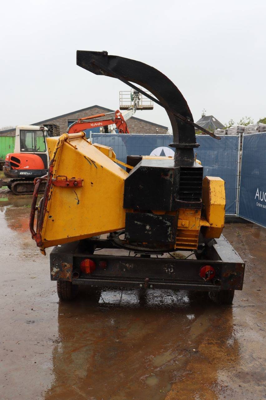 Schliesing Wood Chipper