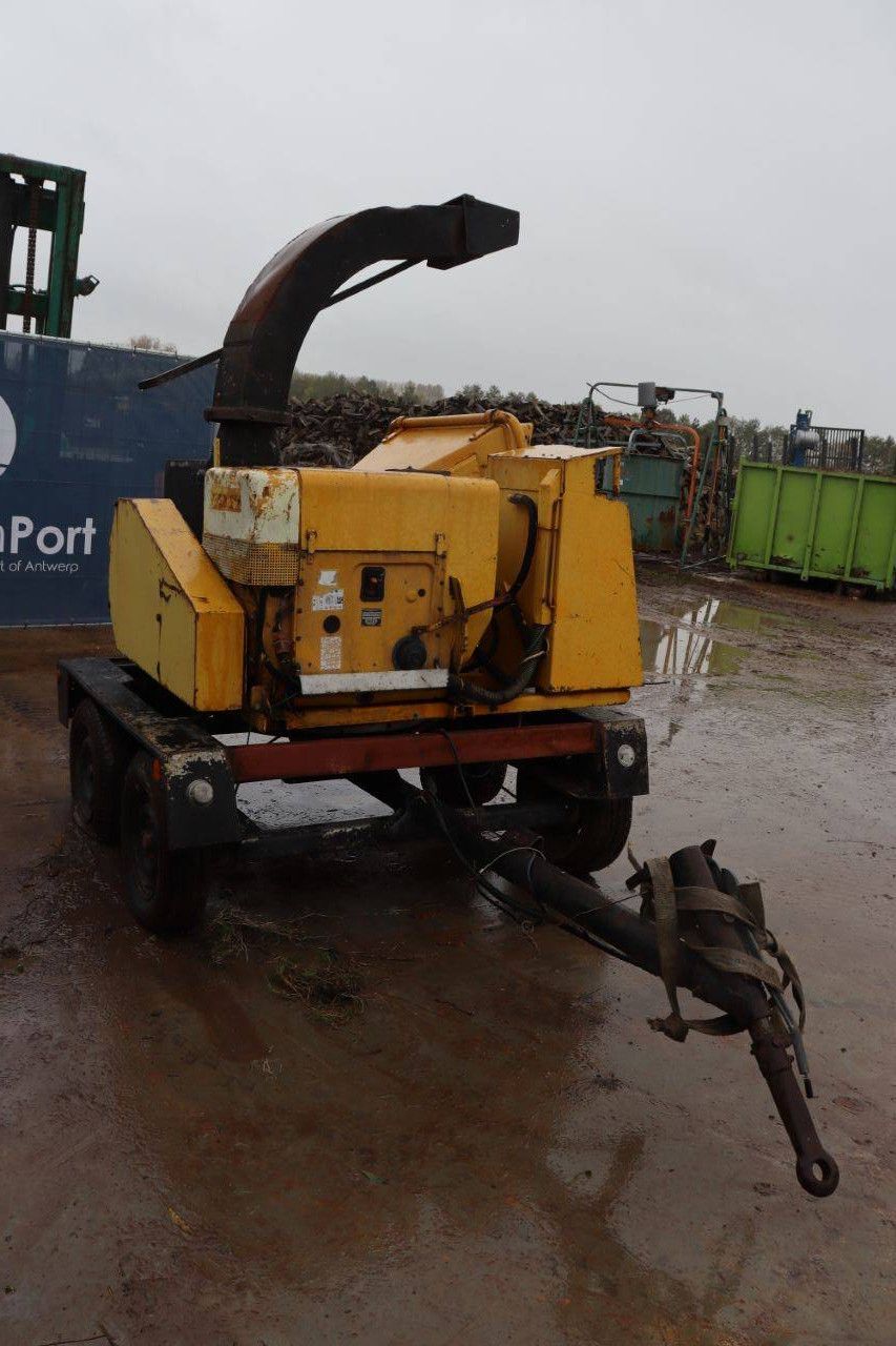 Schliesing Wood Chipper