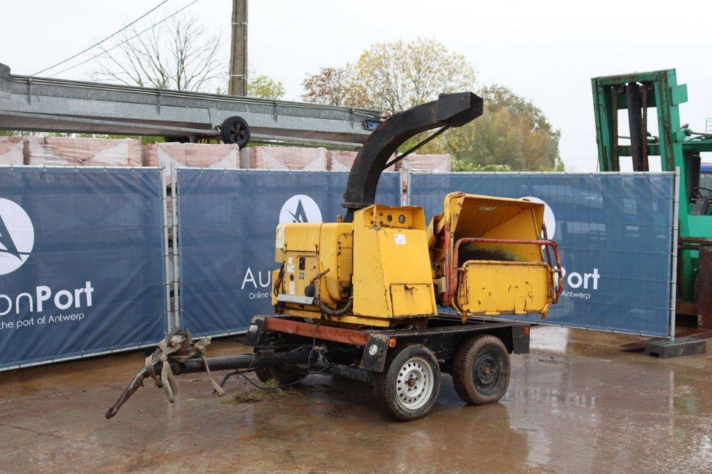 Schliesing Wood Chipper