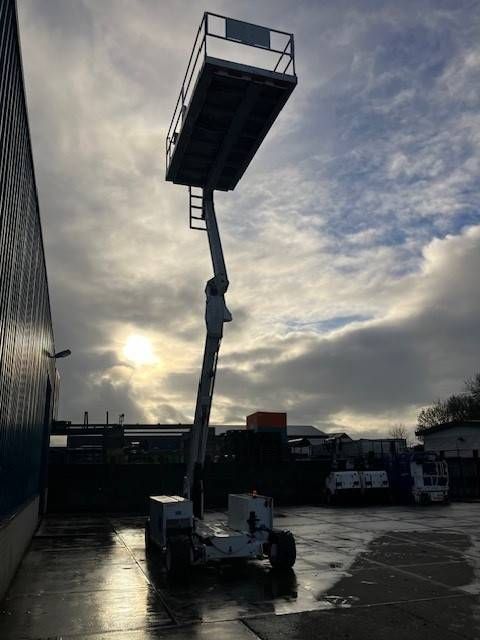 Gelenkteleskoparbeitsbühne MEC 3084 4x4 Elektro+Diesel 11 m