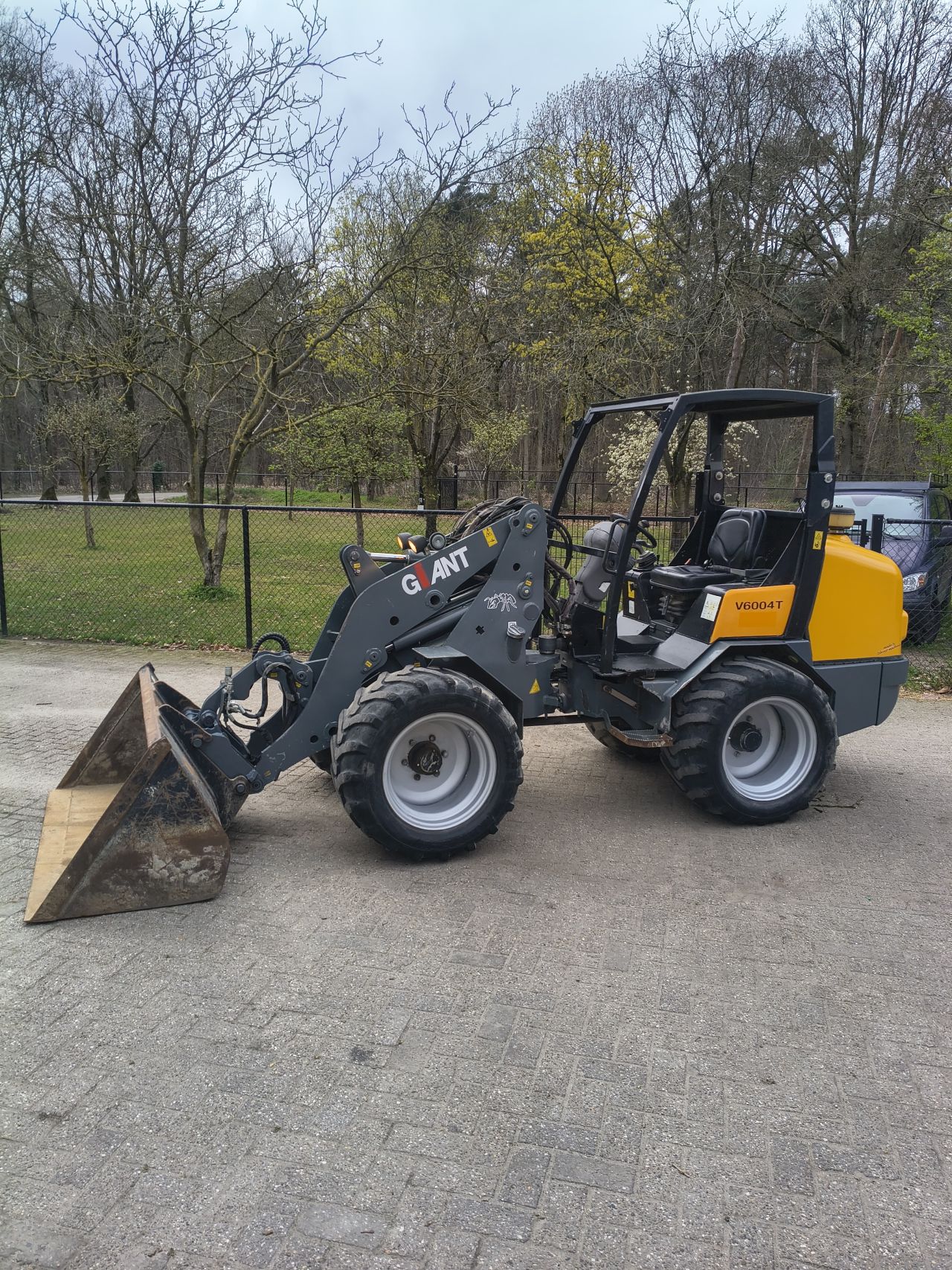 Giant v6004t minishovel schaffer wiedemann