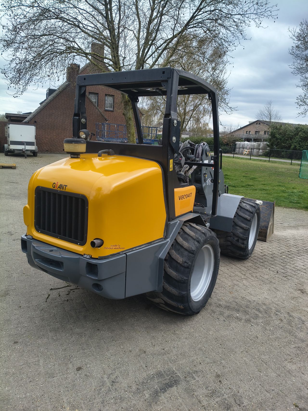 Giant v6004t minishovel schaffer wiedemann