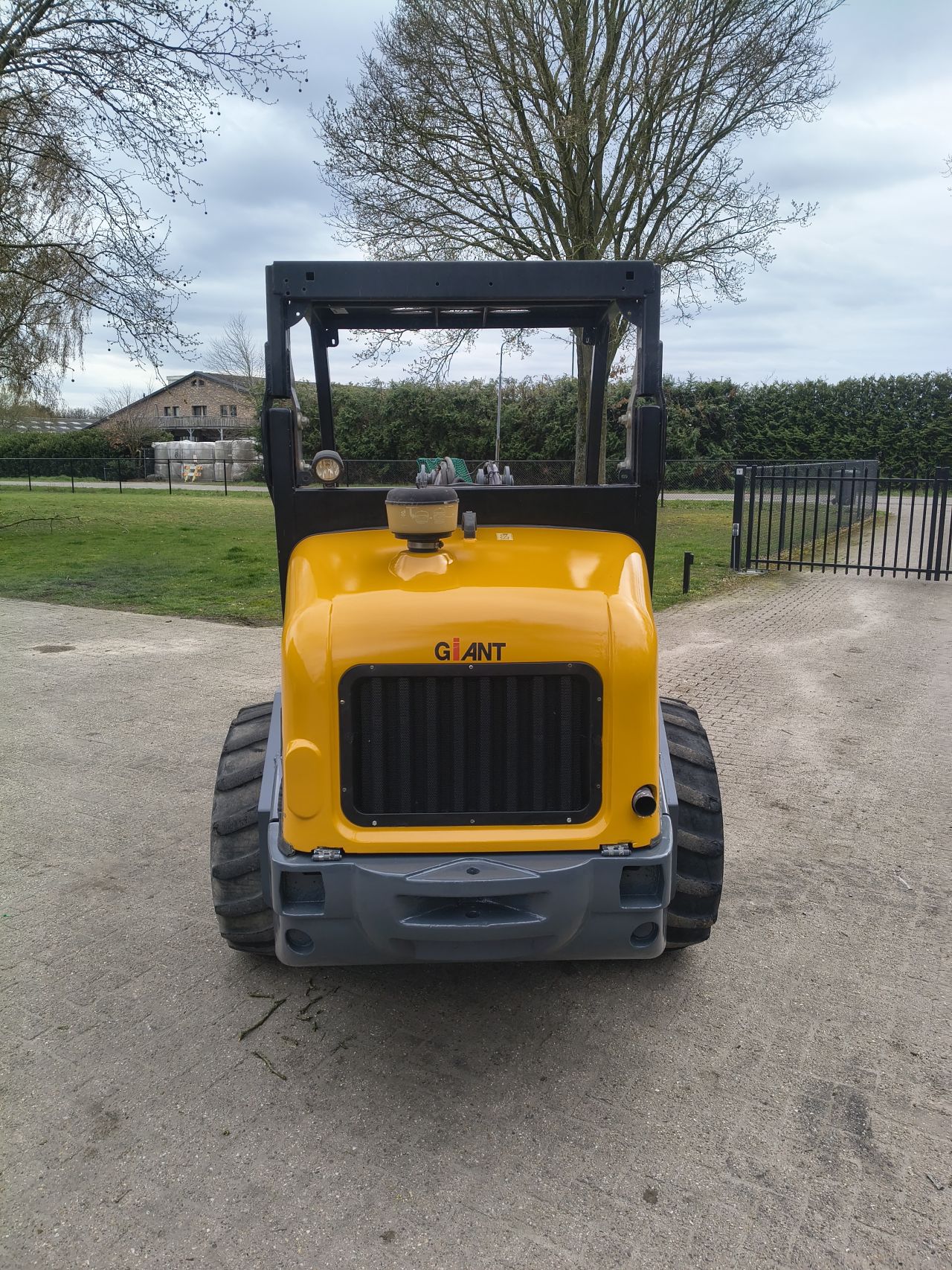 Giant v6004t minishovel schaffer wiedemann