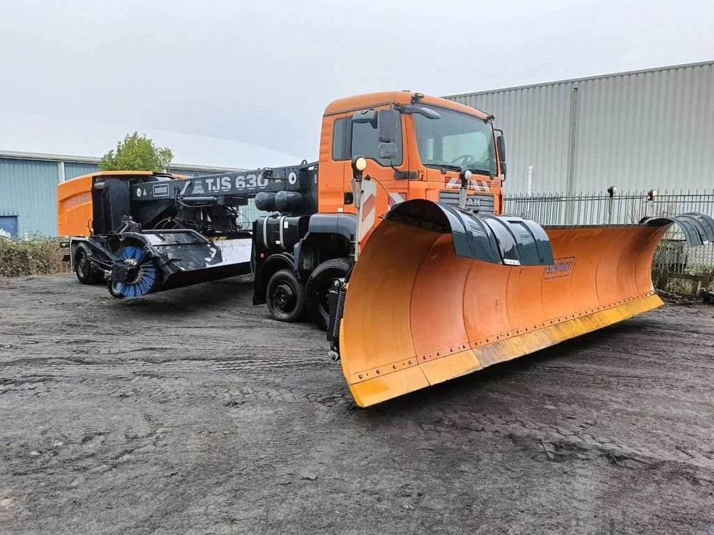 Runway snowplow Schmidt TSJ630 MAN Diesel 315kW 2008