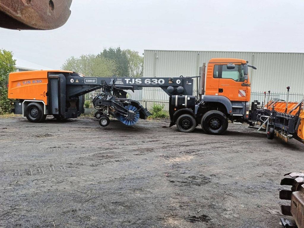 Runway snowplow Schmidt TSJ630 MAN Diesel 315kW 2008