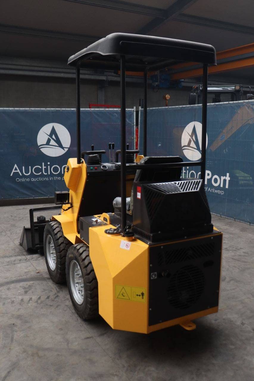 Skid steer loader S490R Diesel 14kW New