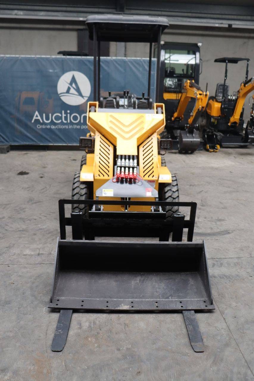 Skid steer loader S490R Diesel 14kW New