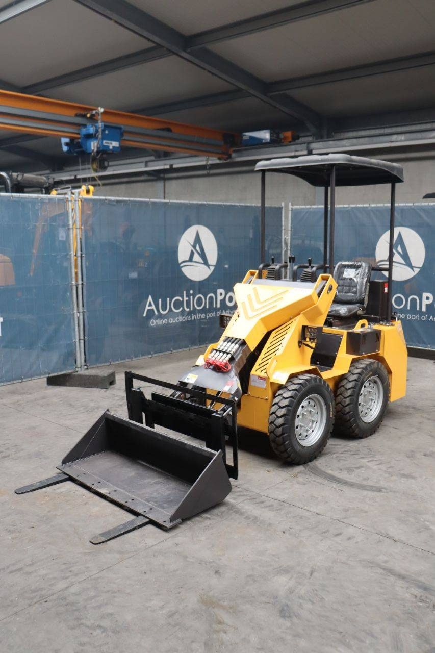 Skid steer loader S490R Diesel 14kW New