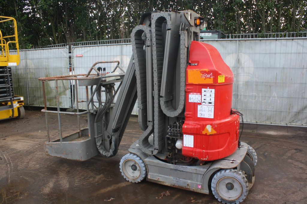 Gelenkteleskoparbeitsbühne AT PIAF 1100R Electric 2014