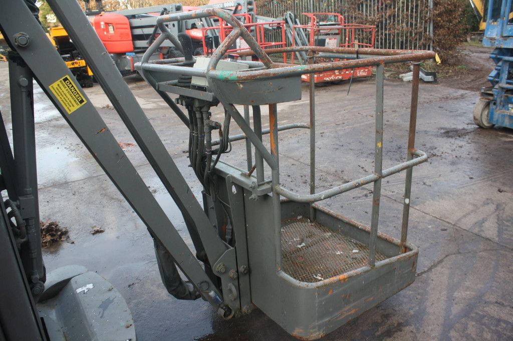 Gelenkteleskoparbeitsbühne AT PIAF 1100R Electric 2014