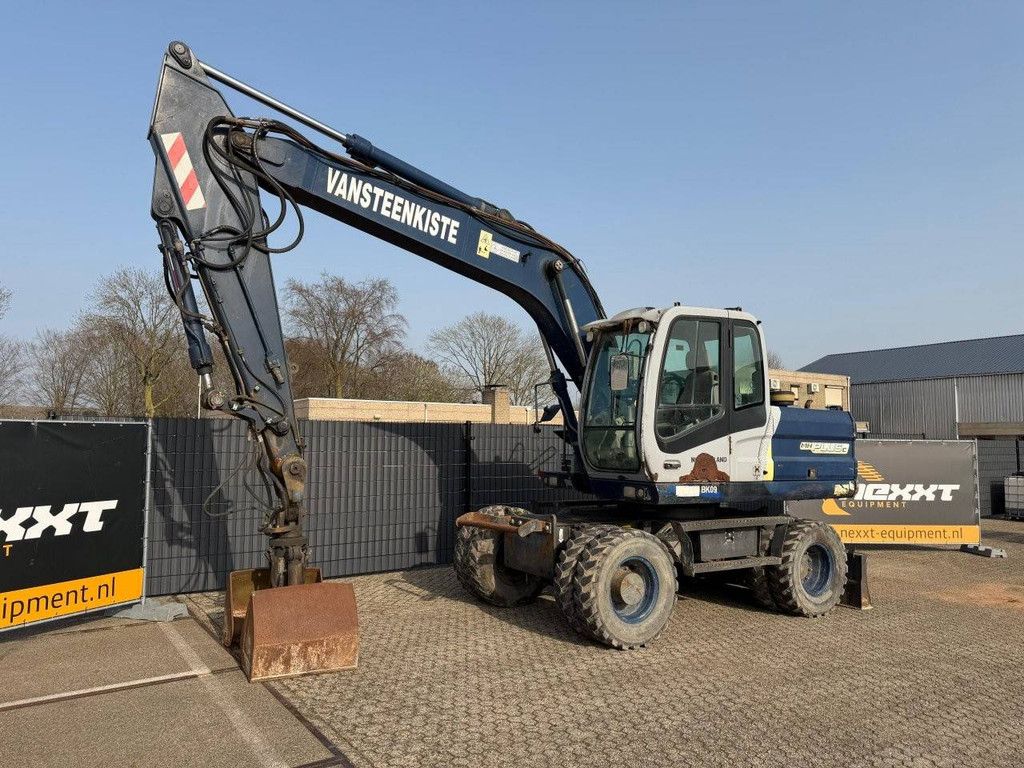 New Holland Kobelco MH PLUS C Diesel-Mobilbagger 2006