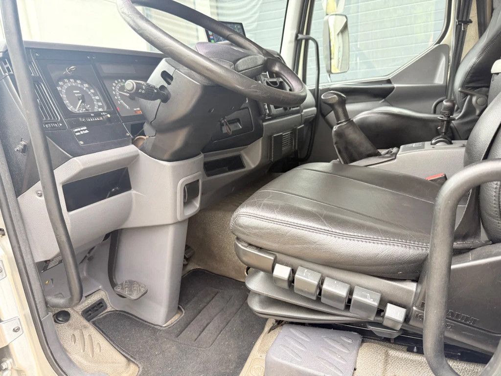 Renault MIDLUM 210-08/B zes cilinder